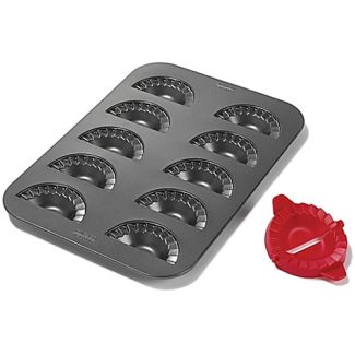 Chicago Metallic Heavy Duty Non-Stick Hand Pie / Empanada Pan Set including Cut & Press Tool [ CS26736 ] 